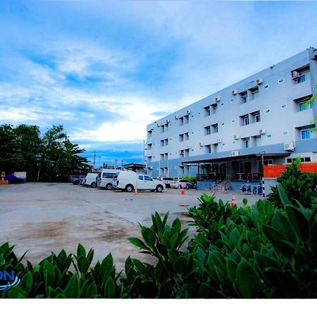 Horizon Hotel Surat Thani Extérieur photo