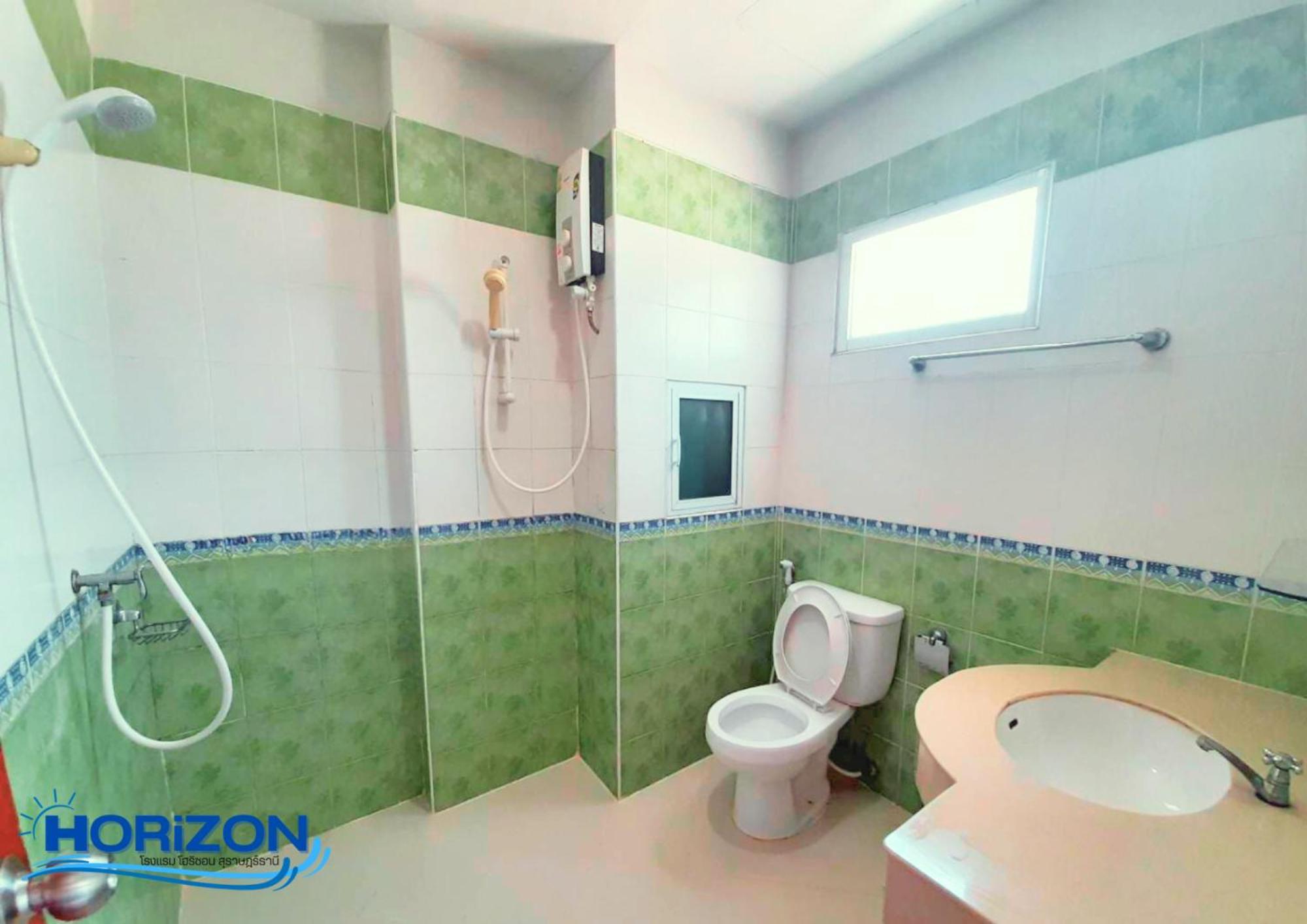 Horizon Hotel Surat Thani Extérieur photo