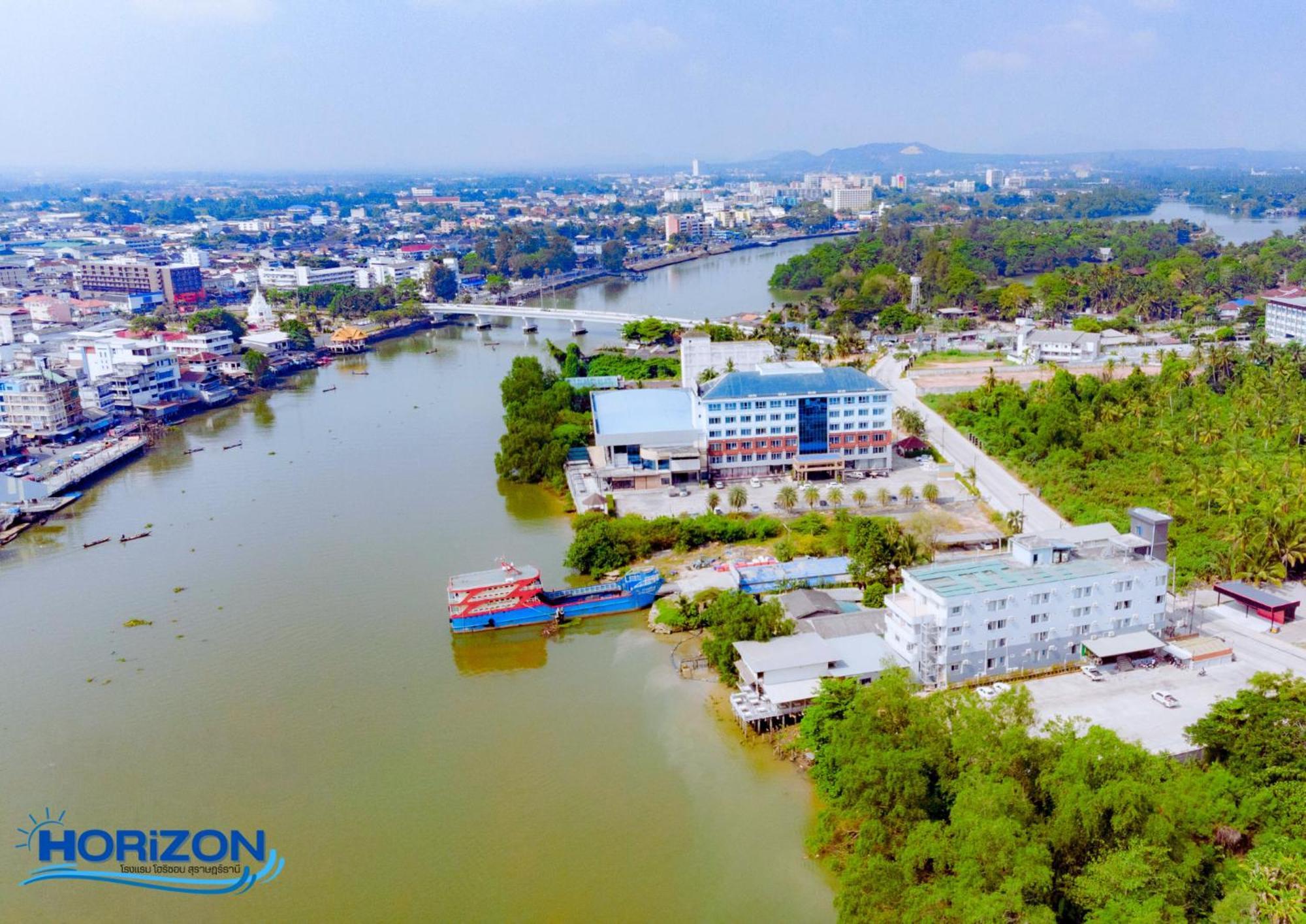 Horizon Hotel Surat Thani Extérieur photo